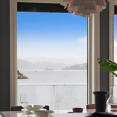 Villaer Beachfront With Jacuzzi, Cinema & Canoe Bergen