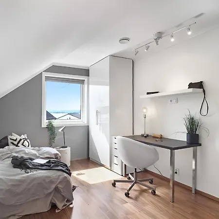 Villaer Beachfront With Jacuzzi, Cinema & Canoe